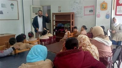 ورش أشغال فنية ومحاضرات أدبية بفرع ثقافة الفيوم