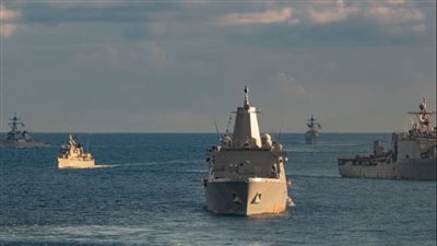 دبلوماسي: العملية البحرية لحماية السفن بالبحر الأحمر تنطلق الإثنين المقبل