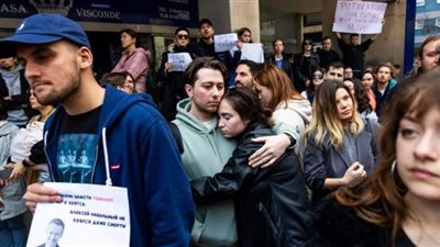 وقفات احتجاجية أمام سفارات روسيا في دول أوروبا تنديدا بقتل نافالني