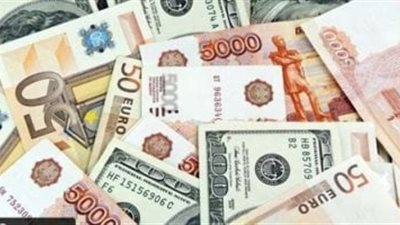 أسعار العملات بمنتصف تعاملات اليوم الجمعة في البنوك المصرية