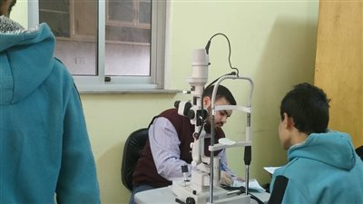 الكشف الطبى على 400 طفل بمؤسسات رعاية الأيتام بالدقهلية 