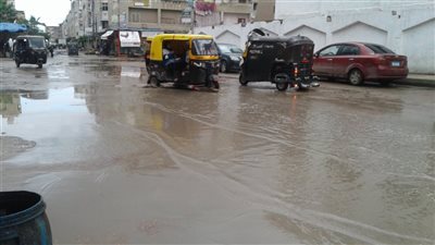 لليوم الرابع.. أمطار رعدية تضرب البحيرة 