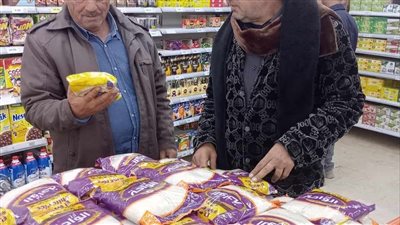 ضبط 165 مخالفة تموينية في حملات بالمنيا 