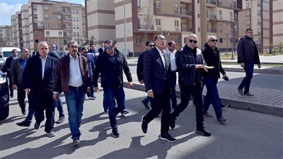 مدبولى يتفقد وحدات الحي السكنى الثالث R3 للموظفين المنتقلين للعاصمة 