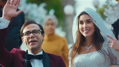 فيلم أبو نسب مازال يجني مبالغ ضخمة.. 