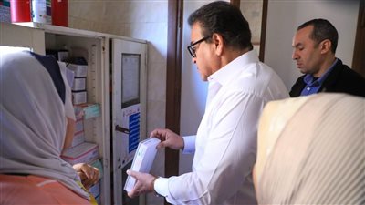 وزير الصحة يوجه بإعادة توزيع الأعداد الزائدة من الصيادلة بالقليوبية