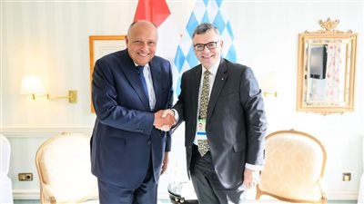 شكري يلتقي بوزير الدولة ورئيس ديوان مستشارية ولاية بافاريا الألمانية