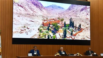 محافظ جنوب سيناء يبحث استعدادات استقبال شهر رمضان المبارك 