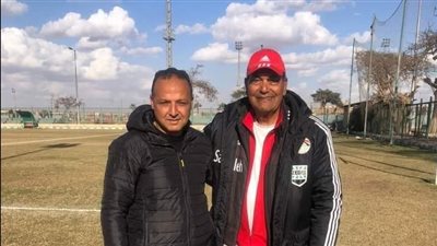 فكري صالح يزور قطاع ناشئين المقاولون العرب 