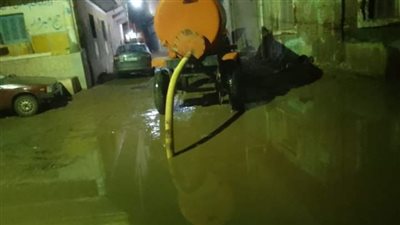 أعمال ليلية لرفع مياة الأمطار بمركز ومدينة المحلة الكبري