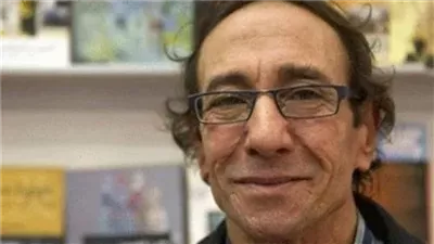 هارب من أحكام بالتبديد.. القبض على محمد هاشم صاحب دار ميريت 