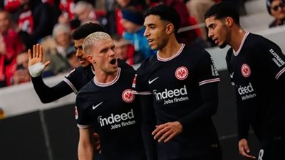 مرموش يسير على خطى زيدان في الدوري الألماني