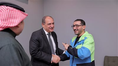 سفير مصر في السعودية يحضر مسرحية 