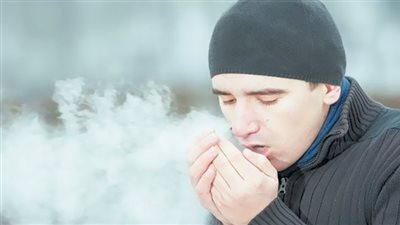 تدفئة الأصابع.. وقاية من «قرصة البرد» 
