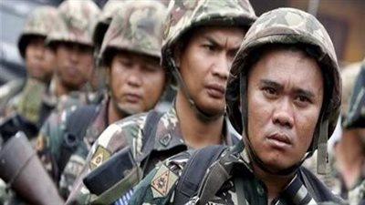 مقتل وإصابة 10 جنود فلبينيين في اشتباكات مع مسلحين