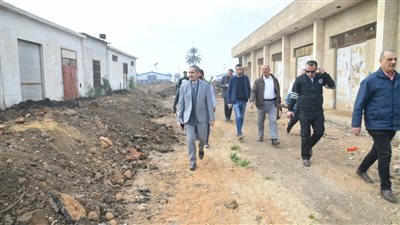 محافظ الغربية يتابع الموقف التنفيذي لمشروعات الرصف والتطوير