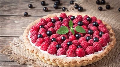 طريقة عمل تارت التوت والكاسترد اللذيذة