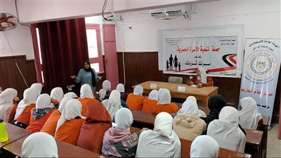 أهمية استخدام وسائل التواصل الاجتماعي بشكل إيجابي.. ندوة بإعلام الخارجة