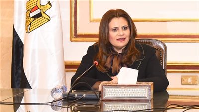 وزيرة الهجرة تهنئ طالب مصري بعد نجاحه في وضع معيار لضغط الصور الرقمية باستخدام الذكاء الاصطناعي