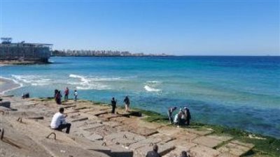 هدنة من الأمطار بالإسكندرية.. وخروج المواطنين للاستمتاع بسطوع الشمس
