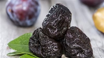 الأسعار نار.. القراصيا وعين الجمل والبندق للأغنياء فقط