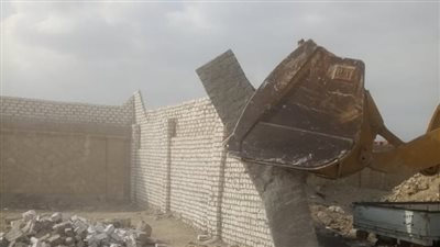 حملة مكبرة لإزالة التعديات على أراضي الإصلاح الزراعي بحي حلوان 