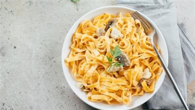 حضري باستا الجبن السائل من المطبخ الإيطالي