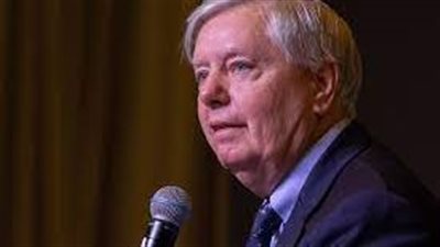 إدراج سيناتور أمريكي بارز على قائمة الإرهابيين في روسيا