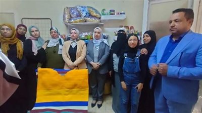 تدريب فتيات الزقازيق وبلبيس على تطوير صناعتي الفخار والكليم اليدوي