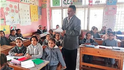 مدير تعليم نجع حمادي يتابع سير الدراسة بمدارس الألومنيوم 