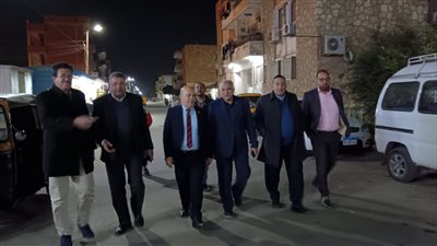 السكرتير العام المساعد يتفقد عدد من المحال التجارية بمركز ومدينة فايد