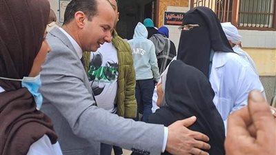 الكشف على 650 مواطنا خلال القافلة الطبية المجانية للرمد بقرية الشموت التابعة لبنها