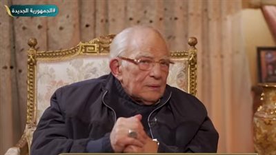 رشوان توفيق يكشف كواليس رفضه تقبيل نيللي ورؤية محمود ياسين بالمنام (فيديو)