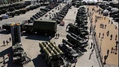 القوات الروسية تعلن عن العثور على مئات الأسلحة في أفدييفكا 