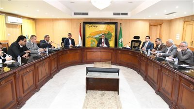   الفيوم والتنمية المحلية يبحثان إنشاء مجمع لصناعات زيتون المائدة بيوسف الصديق