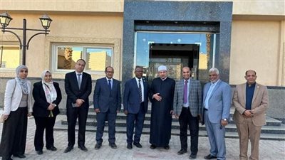 وفد من جامعة الأزهر في زيارة لكلية الطب بجامعة الوادي