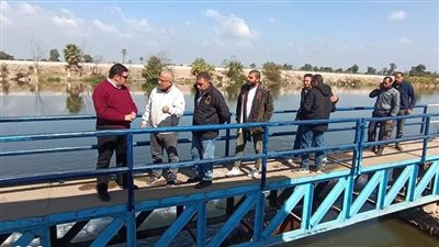 رئيس مدينة العبور يتفقد منظومة المياه والصرف الصحى