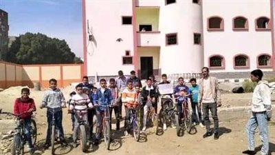 سباق للدرجات الهوائية وندوة عن أضرار المخدرات بمراكز شباب جرجا 