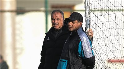 العشرى يكشر عن أنيابه للاعبى الاتحاد قبل مواجهة البنك الاهلى 