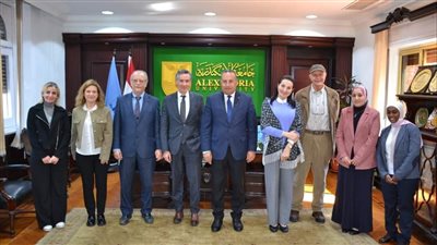 رئيس جامعة الإسكندرية يستقبل وفد الوكالة الجامعية الفرانكفونية