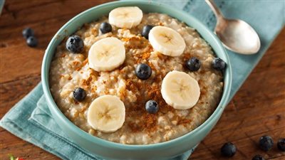 طريقة عمل وجبة الشوفان بالموز.. لإنقاص الوزن
