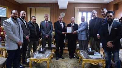 رئيس جامعة بني سويف يستقبل وفد نقابة الأطباء لبحث سبل التعاون