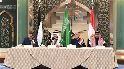 سفير السعودية يسلم مصر وفلسطين نصيبهما بمشروع الإفادة من الهدي والأضاحي