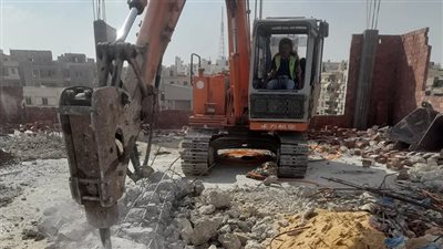 نائب محافظ القاهرة تتابع جهود حي المقطم لازالة مخالفات بناء بالهضبة العليا