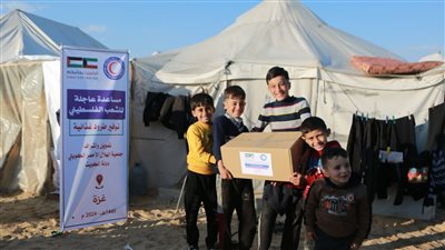 الكويت تطلق حملة لتوزيع 15 ألف طرد غذائي وصحي بغزة