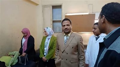 مدير تعليم ابو تشت يتابع الحالة المعلمات بعد تعرضهم لحادث سير 