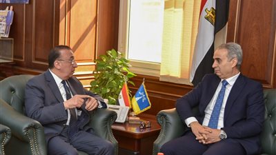  محافظ الإسكندرية ورئيس جهاز حماية المستهلك يوجهان بتركيب شاشة تفاعلية بسيتي سنتر 