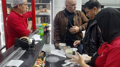 محافظ الاسكندرية يشدد على ردع كافة الممارسات الاحتكارية 