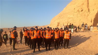 أمن أسوان ينجح في تأمين احتفالية معبد أبوسمبل والسياح يلتقطون الصور 