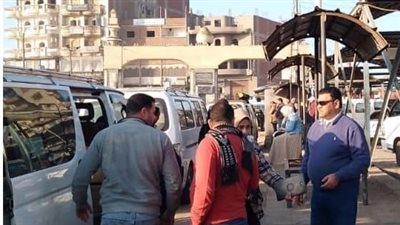  حملات للنظافة وتمهيد الطرق وتطهير شبكات الصرف بمراكز كفر الشيخ